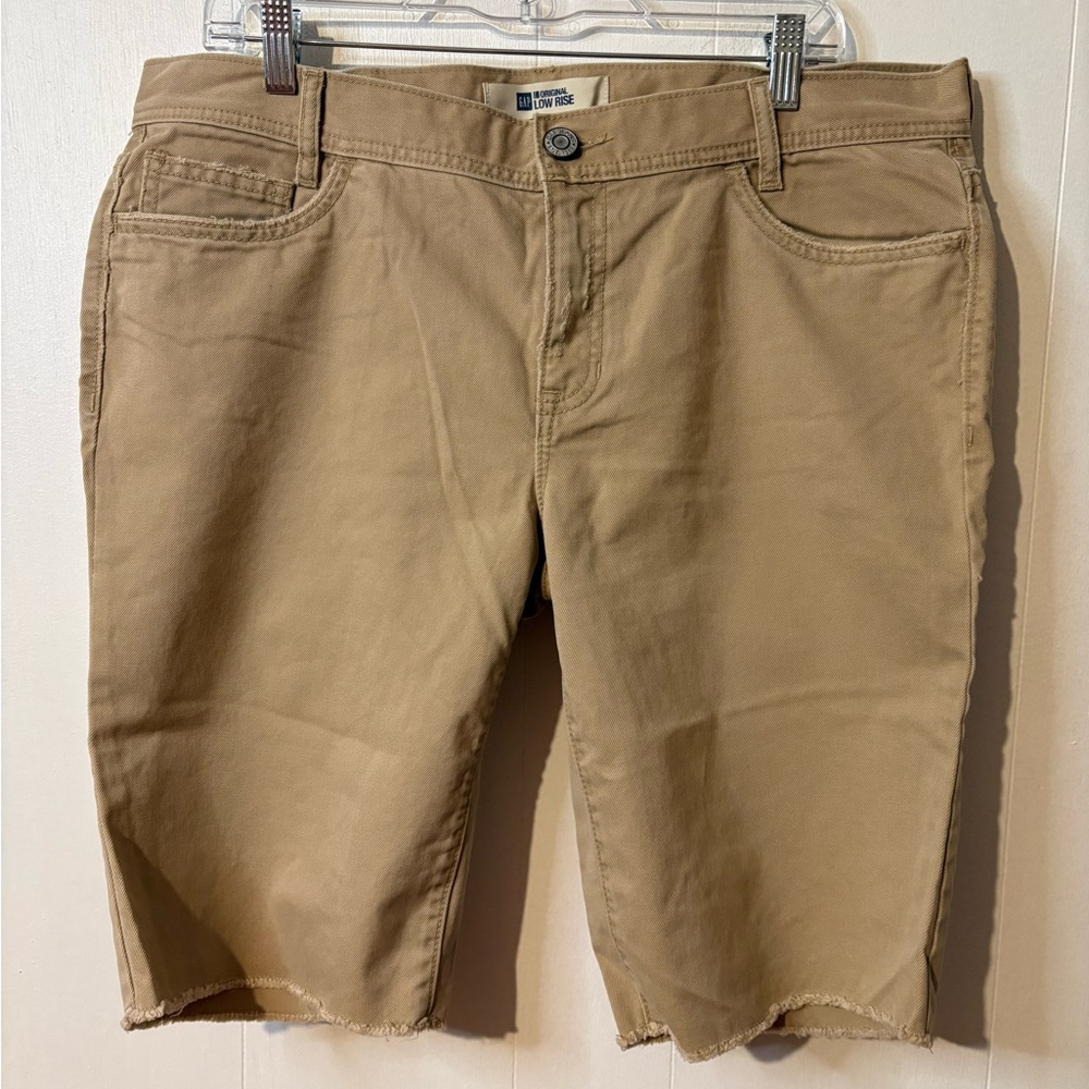 GAP Tan Women’s Shorts